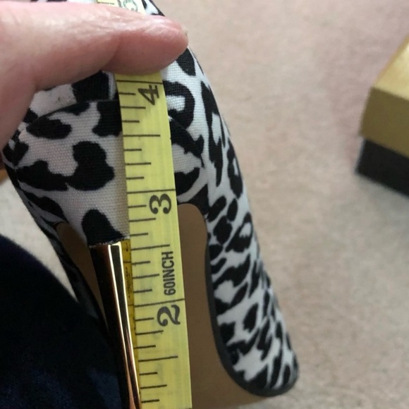 Women’s Leopard print heels size 8. Worn once. New condition. - Picture 3 of 3
